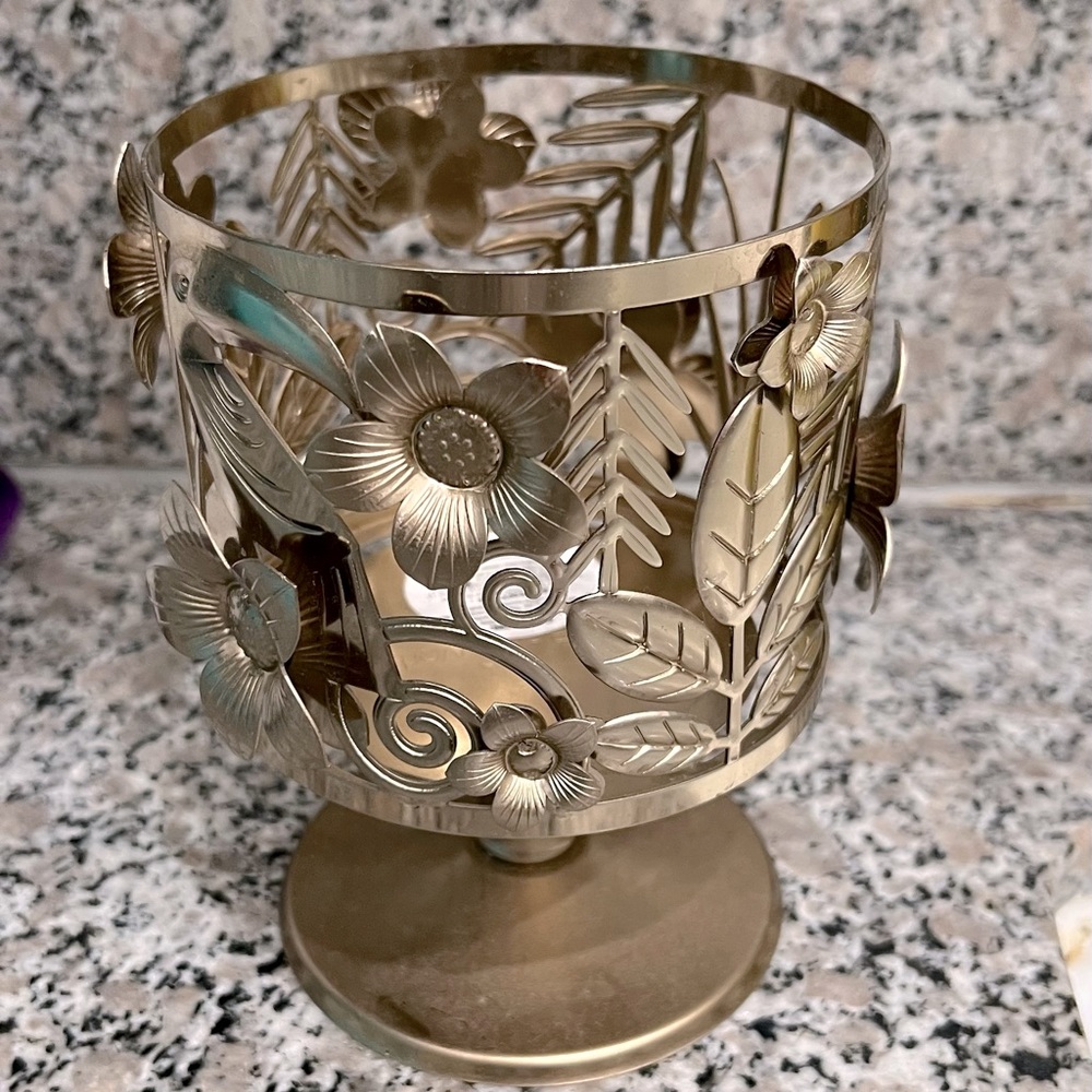Bath and Body Candle Holder